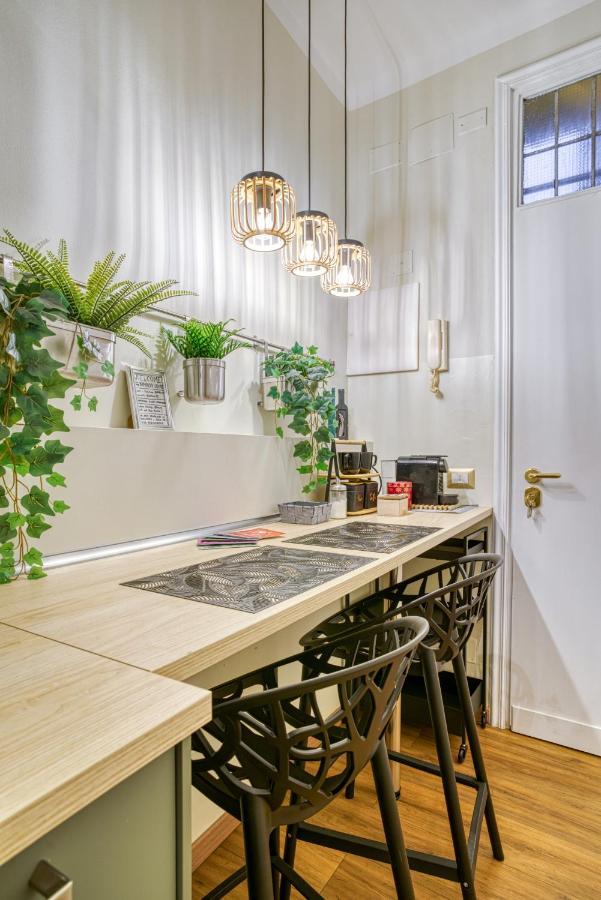 Navigli Floor 15 Mins From Duomo Appartement *